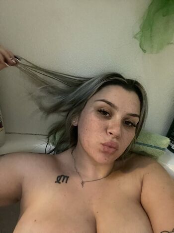Full leaked Karifrances private onlyfans photo