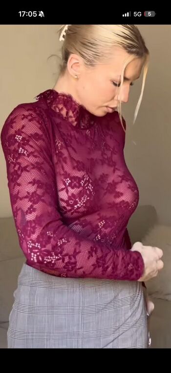 Full leaked Karinamucha private onlyfans photo