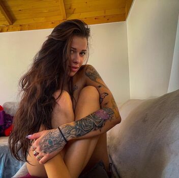 Full leaked Karinapetro private onlyfans photo