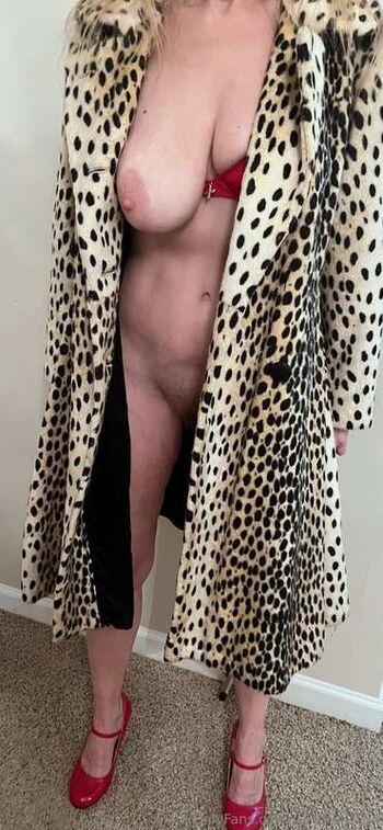 Full leaked Karine la coquine page private onlyfans photo