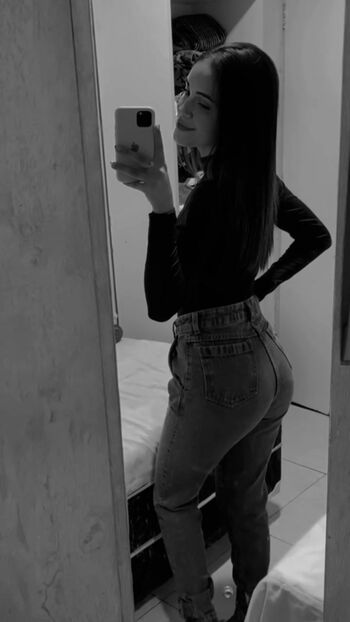 Full leaked Karla hellen private onlyfans photo