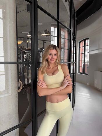 Full leaked Karolina malina private onlyfans photo