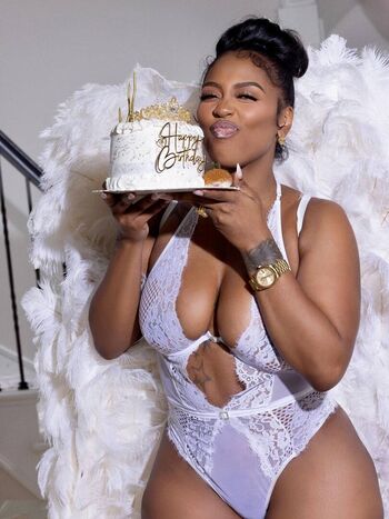 Full leaked Kash doll private onlyfans photo