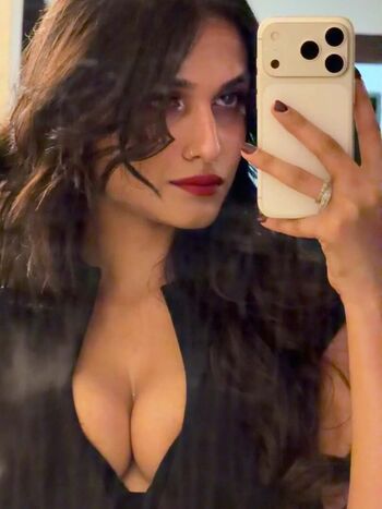 Full leaked Kashish kapoor private onlyfans photo