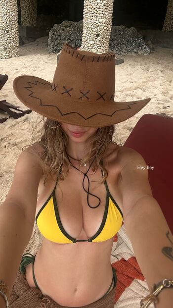 Full leaked Katart artemiss private onlyfans photo