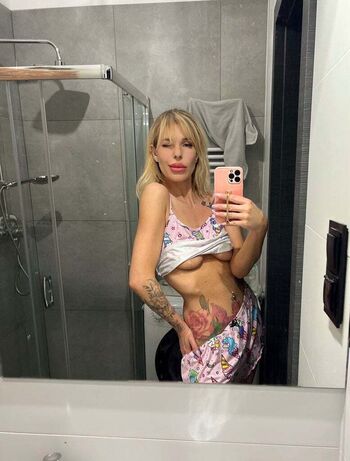 Full leaked Katetruu private onlyfans photo