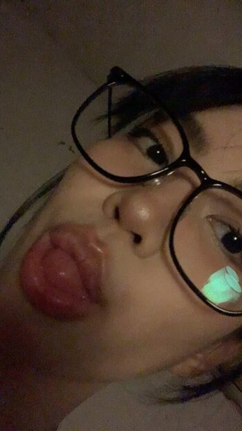 Full leaked Katiearucan private onlyfans photo