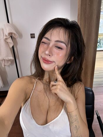 Full leaked Kayla vy page private onlyfans photo