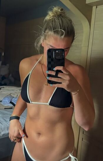 Full leaked Kaylee sticker private onlyfans photo