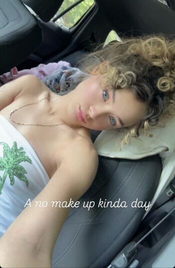 Full leaked Kayleeterrerooo private onlyfans photo