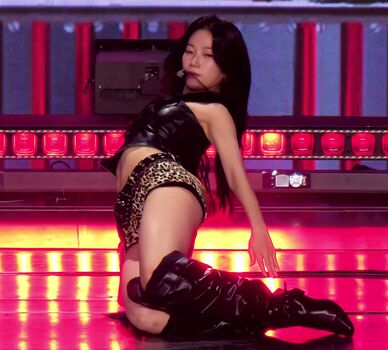 Kazuha Nakamura 中村 一葉