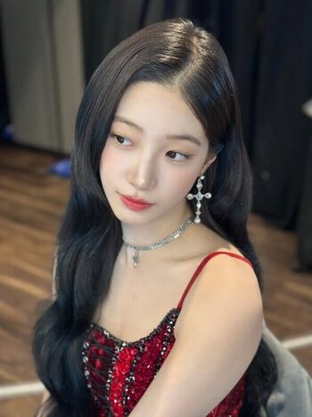 Kazuha Nakamura 中村 一葉