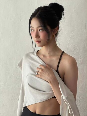 Kazuha Nakamura 中村 一葉