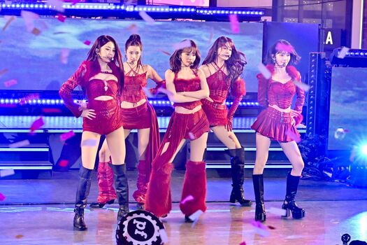 Kazuha Nakamura 中村 一葉 | LESSERAFIM