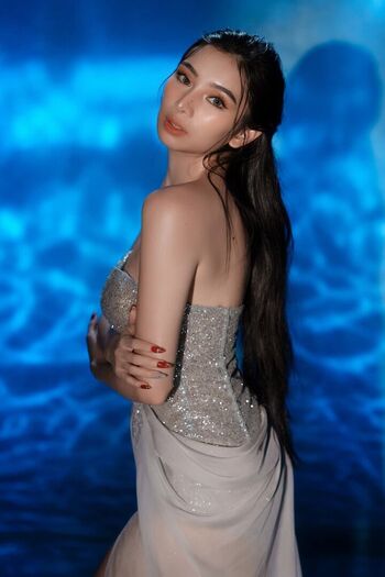 Full leaked Keanalouisedeleon private onlyfans photo