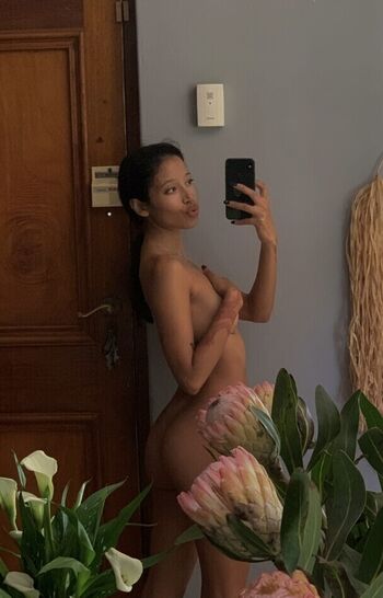 Full leaked Keasha april page private onlyfans photo