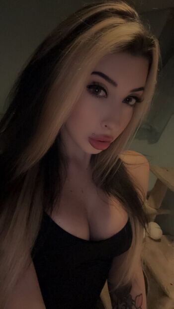 Full leaked Keekzsz private onlyfans photo