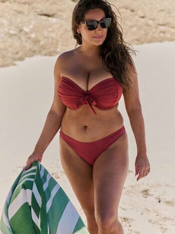 Full leaked Kelly brook page private onlyfans photo