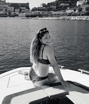 Kelly Brook