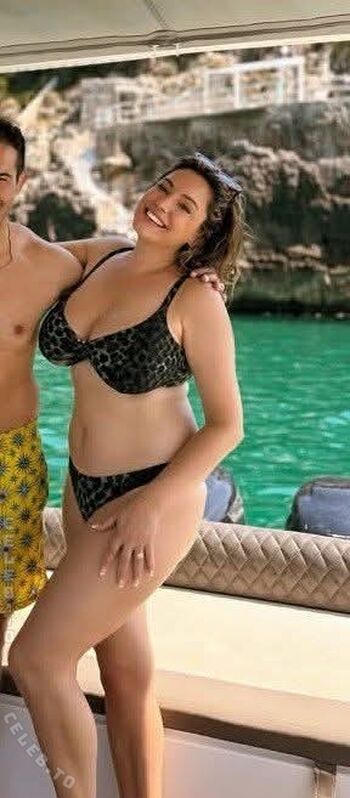 Kelly Brook