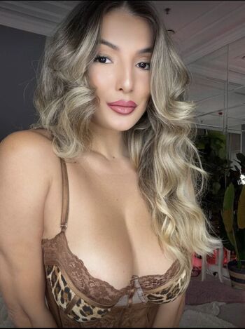 Full leaked Kellymathews private onlyfans photo