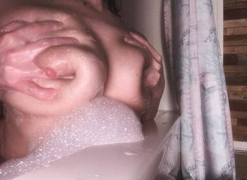 Full leaked Kenchfriss private onlyfans photo