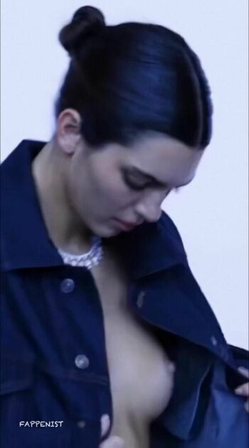 Full leaked Kendall jenner private onlyfans photo