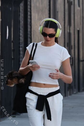 Full leaked Kendall jenner private onlyfans photo