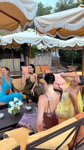 Full leaked Kendall jenner  page private onlyfans photo