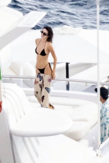 Full leaked Kendall jenner  page private onlyfans photo