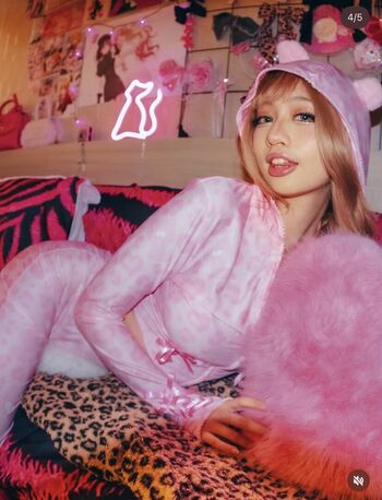 Full leaked Kettsley private onlyfans photo