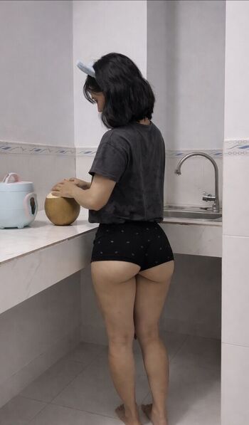 Full leaked Khoai lan private onlyfans photo