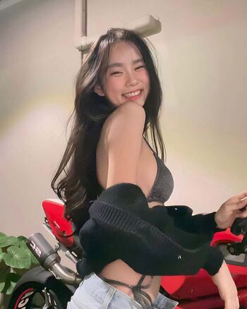 Full leaked Khun uu private onlyfans photo