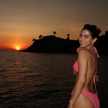 Full leaked Khushi kapoor private onlyfans photo