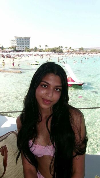 Full leaked Khushi parpia private onlyfans photo
