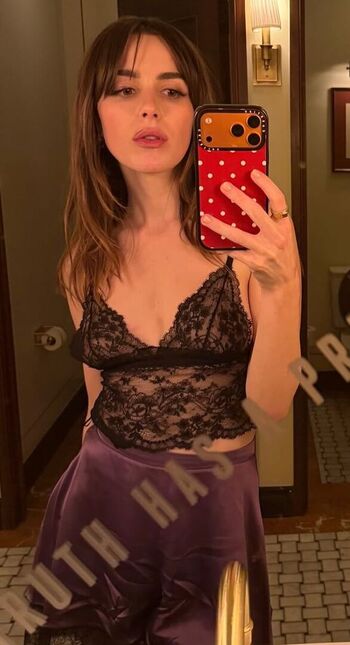 Full leaked Kiernan shipka  page private onlyfans photo