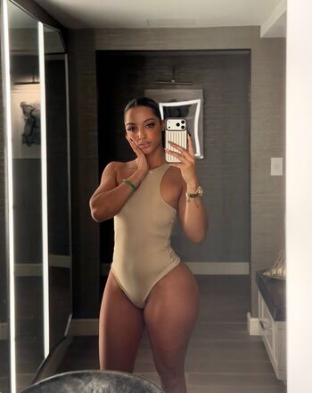 Full leaked Kikiiib private onlyfans photo