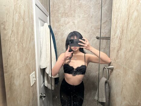 Full leaked Kikiiiru page private onlyfans photo