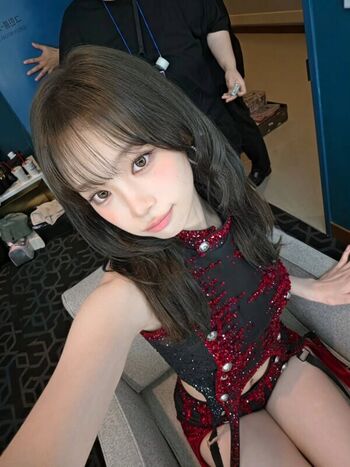 Kim Chaewon