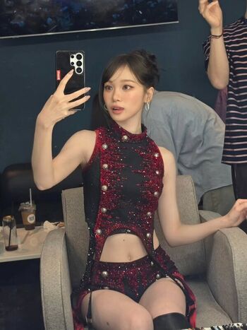Kim Chaewon
