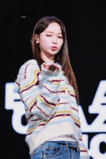 Full leaked Kim chaewon le sserafim private onlyfans photo