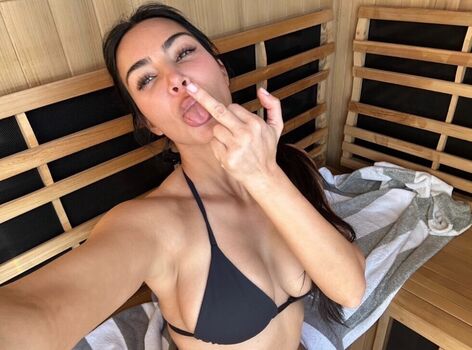 Full leaked Kim kardashian private onlyfans photo