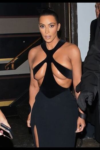 Full leaked Kim kardashian private onlyfans photo