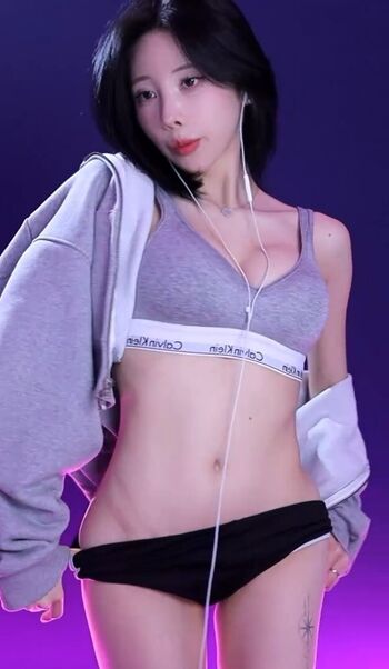 Full leaked Kim yu page private onlyfans photo