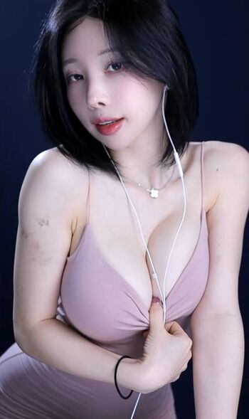 Full leaked Kim yu page private onlyfans photo
