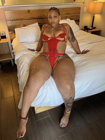 Full leaked Kimkommas private onlyfans photo