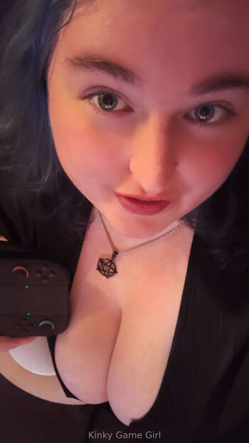 Full leaked Kinkygamergirl private onlyfans photo