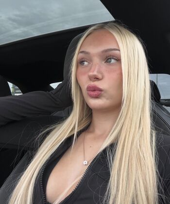 Full leaked Kinkykatiee private onlyfans photo