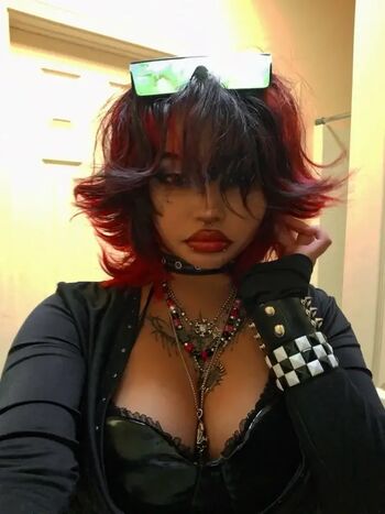 Full leaked Kinsathic private onlyfans photo