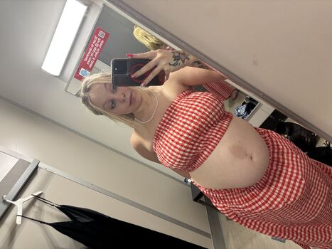 Full leaked Kinzyyyy private onlyfans photo